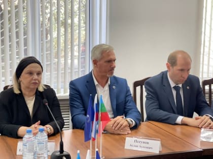 Общественники Карачаево-Черкесии отметили высокий уровень организации выборов в регионе и профессионализм членов избирательной комиссии