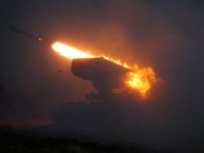 Русские войска не дают противнику опомниться после Авдеевки и гонят дальше. Северное — наше: ВСУ ввели в бой «Абрамсы», чтобы спасти фронт от обрушения