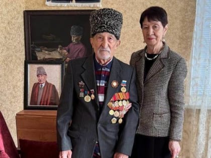 Ветераны Черкесска принимают поздравления с Новым годом