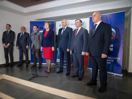Порядка тысячи жителей Карачаево-Черкесии посетили Всероссийскую ярмарку трудоустройства «Работа России. Время возможностей» в Черкесске