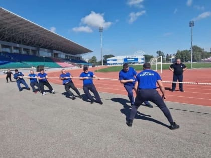 Сотрудники МЧС стали призерами соревнований по перетягиванию каната среди силовых структур