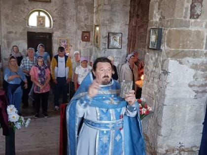 Прихожане совершили ежегодное паломничество к древней святыне