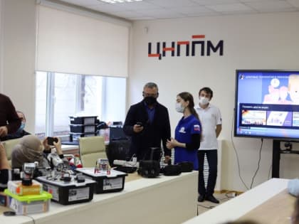 В Карачаево-Черкесии прошли региональные мастер-классы на современном оборудовании для педагогов центров «Точка роста»