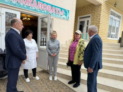 Члены Правительства КЧР ознакомились с условиями пребывания жителей Белгородской области
