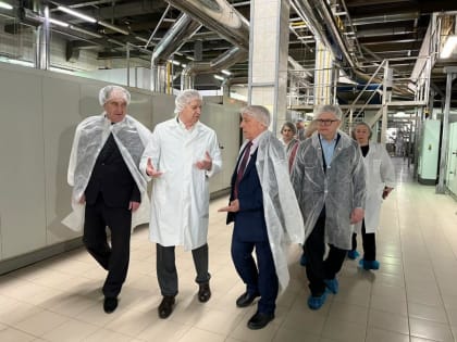 Новости дня. Кандидат в Президенты РФ от КПРФ Николай Харитонов посетил ЗАО «Щёлковохлеб» в Подмосковье