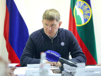 Глава КЧР Рашид Темрезов принял участие в совещании по вопросам развития туротрасли в СКФО в Архызе