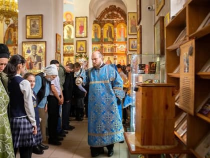 Архиепископ Феофилакт совершил богослужения Благовещения Пресвятой Богородицы