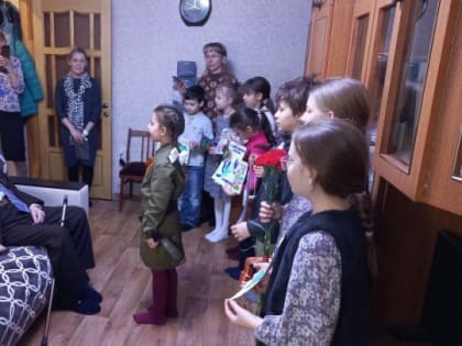 Дети из Карачаево-Черкесии навестили ветерана Великой Отечественно   войны Афанасия Солнышкина