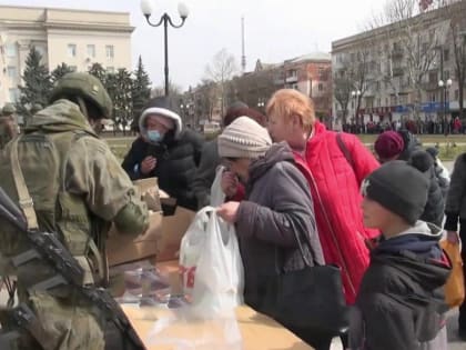 Письма с Украины: «Боимся, что Россия выведет войска и оставит нас с озверевшими нацистами». А бывший опер Мариуполя рассказал, как «Азов» минировал Драмтеатр с 2000 мирными жителя