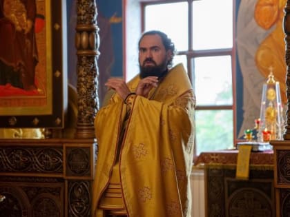 Архиепископ Феофилакт вручил настоятелю медаль Пятигорской епархии