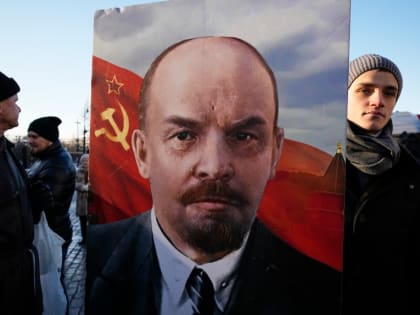 Политруки капитализма обанкротились: Ленин опять становится мировым брэндом. Как когда-то Че Гевара. Юное поколение думает не только о деньгах и карьере, но и о справедливости