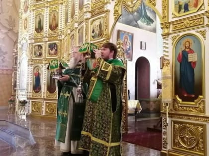 В Никольском соборе Черкесска встретили малый престольный праздник