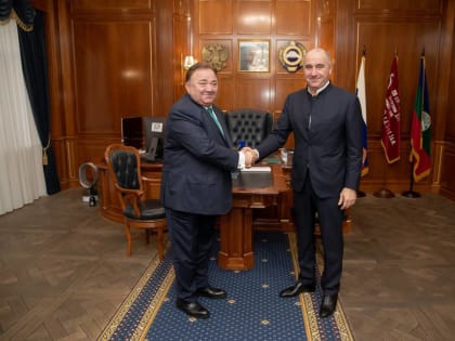 Глава Карачаево-Черкесии Р. Темрезов поздравил жителей и Главу Ингушетии М-А. Калиматова с Днём образования республики​