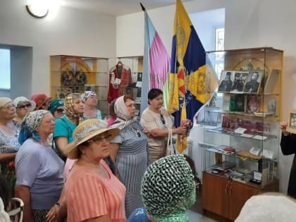 Церковный музей посетили паломники из Михайловска