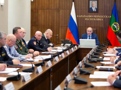 Глава Карачаево-Черкесии Рашид Темрезов провел заседание по вопросу реализаций поручений Президента России Владимира Путина