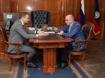 Глава Карачаево-Черкесии провел рабочую встречу с первым заместителем председателя ЦК КПРФ Юрием Афониным