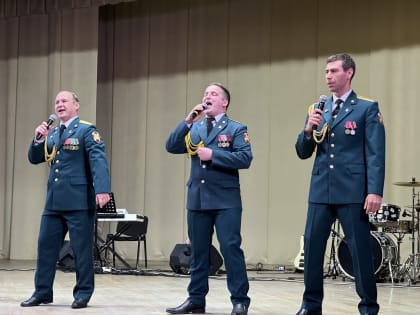 В КЧР прошел концерт Ансамбля песни и пляски Северо-Кавказского округа войск Национальной гвардии России, посвященный Дню Победы