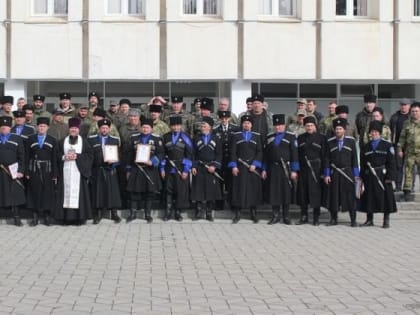 Священник благословил работу казачьего круга