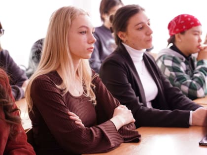 О личной ответственности и будущем страны говорили сегодня в Институте филологии