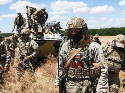 Запад в панике: СИЛА В ПРАВДЕ! Скотт Риттер: Под прикрытием СВО Россия создала самую сильную армию мира, она готовится противостоять объединенному Западу. Один из примеров: Неожида