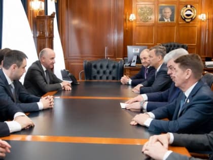 Глава Карачаево-Черкесии Рашид Темрезов провел встречу с делегацией Совета Федерации Федерального Собрания Российской Федерации
