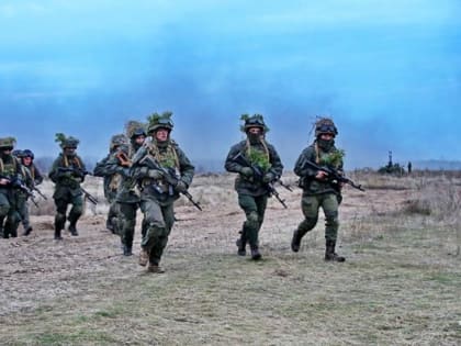 ВСУ в ужасе — «вагнеровцы» останавливаться не собираются. Захисники незалежностi уверены, что южный пригород сакрального города тоже ждет судьба Соледара. Западные СМИ: «Секретное 