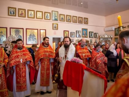 Архиепископ Феофилакт молитвенно почтил великомученика Димитрия