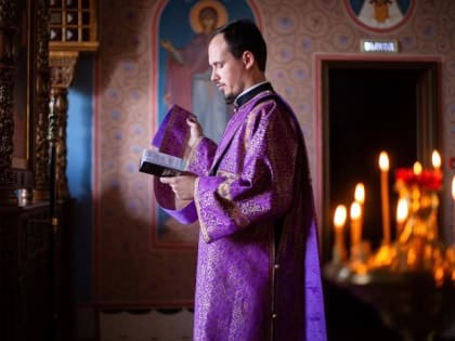 Архиепископ Феофилакт совершил Литургию Преждеосвященных Даров в храме епархиального дома