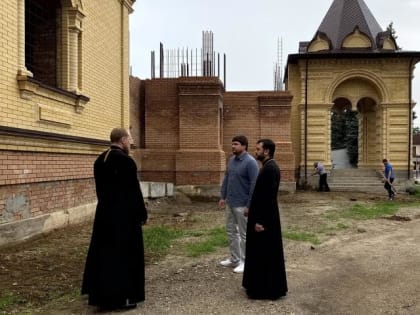 Архитектурно-строительная комиссия епархии посетила храмы Новопавловского благочиния