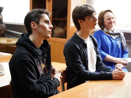 Студенты Института культуры и искусств сегодня встретились с людьми, сделавшими  большой вклад в развитие Карачаево-Черкесии и страны в целом