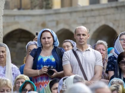 В Баку торжественно отпраздновали день памяти небесного покровителя города