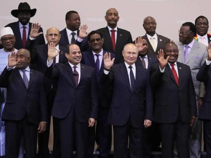 Нам обещали, что при капитализме будем жить лучше и богаче, а на деле – отняли всё. И что главное – полностью исчезло чувство нужности своей стране и обществу. Не замечали? Почему 