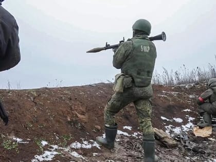 Почему наши не спешат с освобождением Угледара. Как «черные запорожцы», укро-танкисты и боевые егеря пытаются остановить тихоокеанских морпехов. Замкомандира батальона ВСУ: Бои под