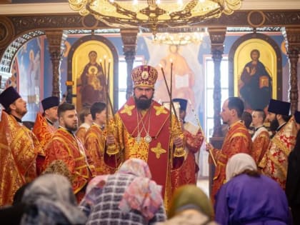 В Иверском храме епархиального дома встретили престольный праздник