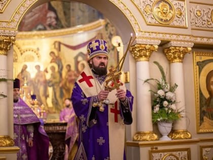 Архиепископ Феофилакт совершил чин умовения ног