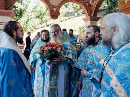 Архиепископ Феофилакт совершил богослужения Успения Пресвятой Богородицы