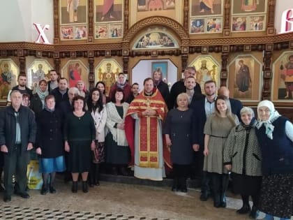 В воскресной школе для взрослых состоялся первый выпуск