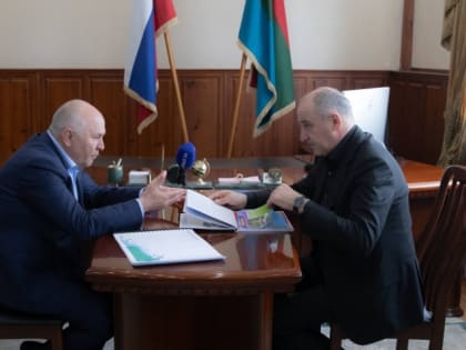 Глава Карачаево-Черкесии поручил Главе администрации Усть-Джегутинского района в ближайшие 2 года сделать акцент на развитие реального сектора экономики