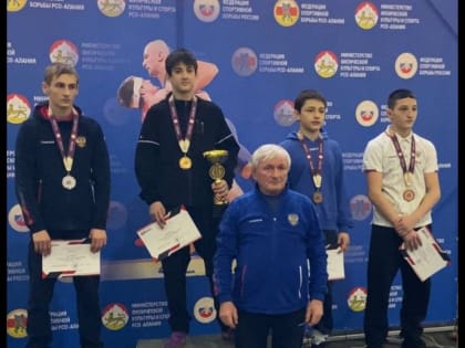 Ислам Шанов из Карачаево-Черкесии стал победителем первенства СКФО по греко-римской борьбе среди юношей до 18 лет 