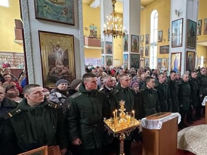 В День православной молодежи в храм пригласили воинов