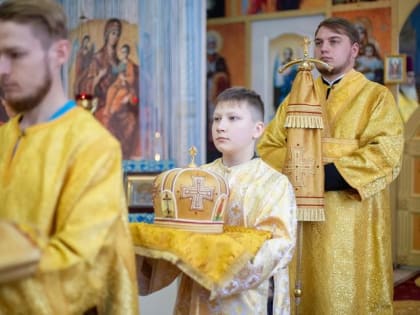 Архиепископ Феофилакт совершил литургию в храме села Кременчуг-Константиновского
