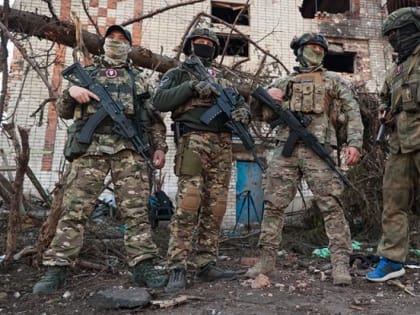 Золотой состав ЧВК «Вагнер» вылетел на Украину? Была «Группа Вагнер», а станет «отряд добровольцев» во главе с Андреем Трошевым, позывной «Седой». Где будут держать оборону и ходит
