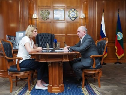 Ключевые вопросы развития агропромышленного комплекса республики обсудили на двусторонней встрече Министр сельского хозяйства РФ и Глава КЧР