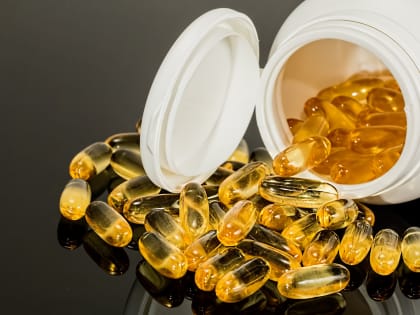 59% россиян принимают БАДы постоянно, а 12% сталкивались с побочными эффектами