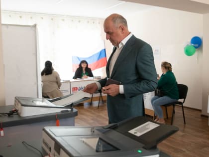 Глава КЧР проголосовал на выборах в Карачаево-Черкесии