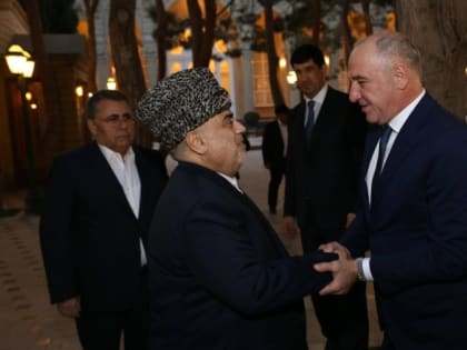 Рашид Темрезов встретился с Председателем Управления мусульман Кавказа