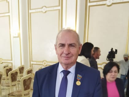 Глава КЧР Рашид Темрезов вручил государственные награды гражданам республики
