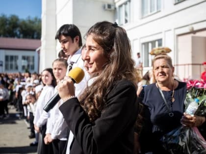 Архиепископ Феофилакт поздравил учеников и педагогов Свято-Сергиевской гимназии