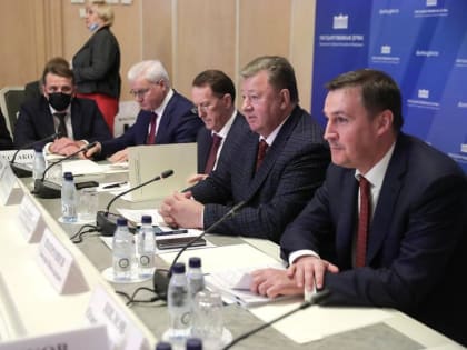 В.И. Кашин совместно с Д.Н. Патрушевым и О.В. Морозовым провел совместное заседание аграрного Комитета, Комитета по контролю и Минсельхоза России