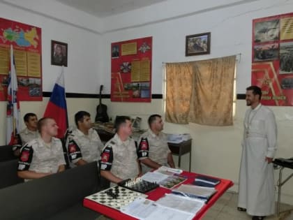 Священник Пятигорской епархии окормляет воинов в Сирии